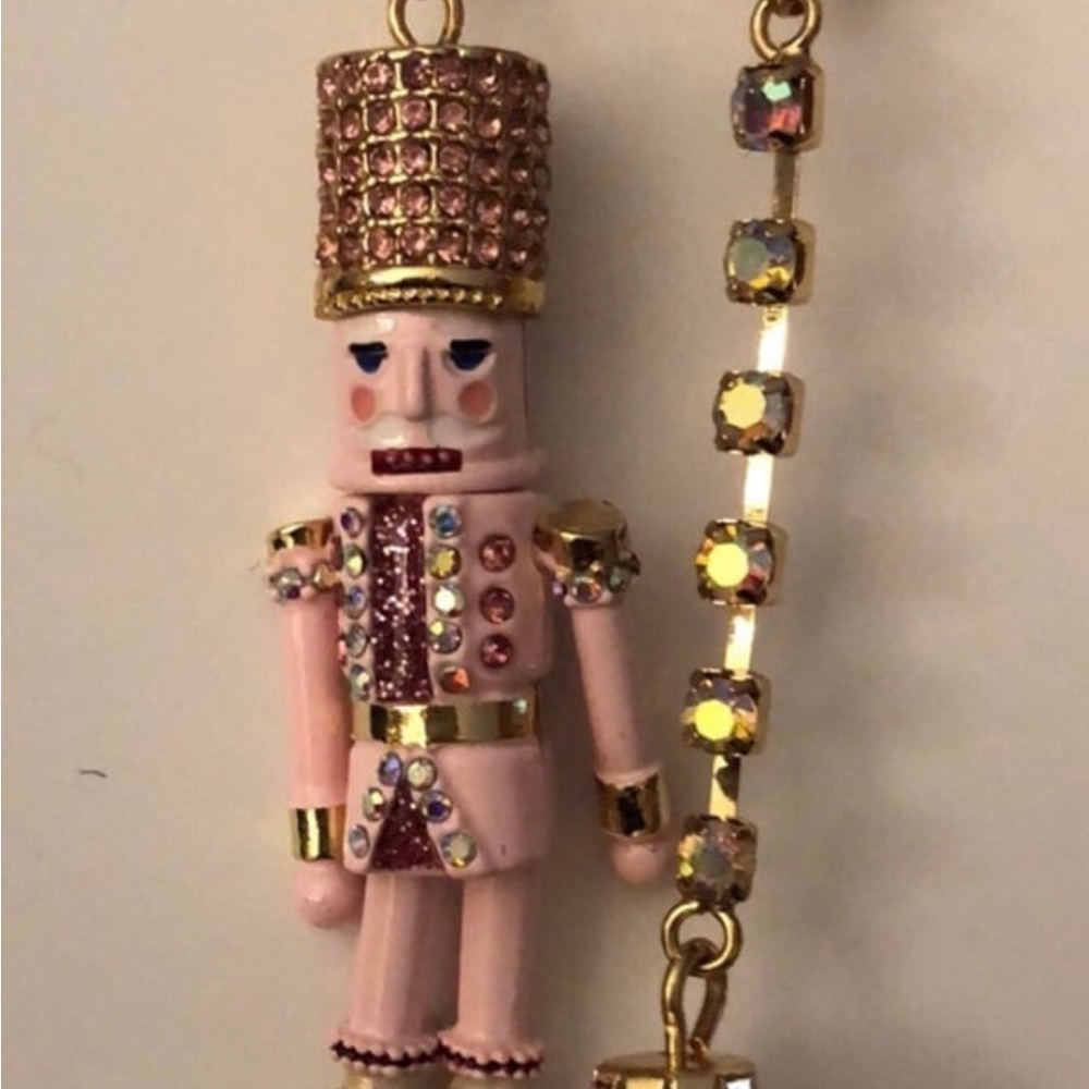 Betsey Johnson Pink Toy Soldier Mismatched Drop Earrings - Picture 4 of 5